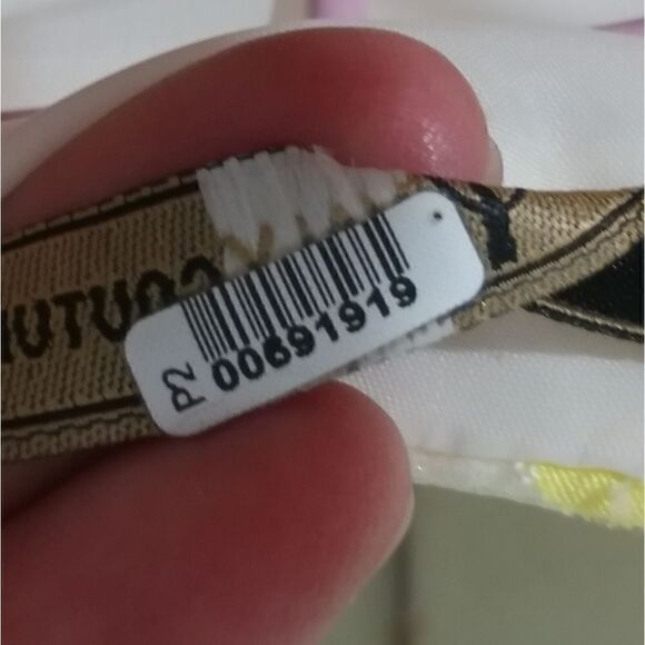 Beautiful Silk Dress - Picture 4 of 7